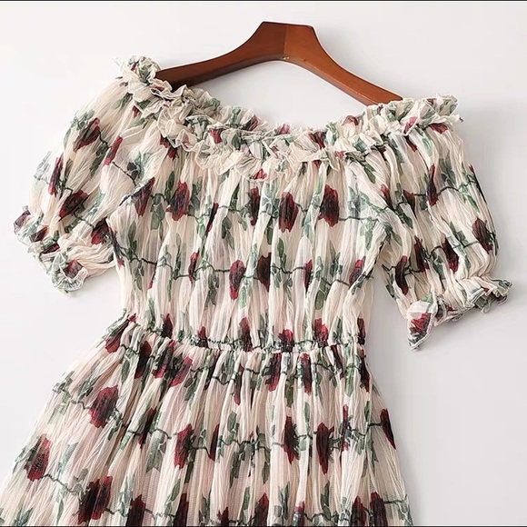 Sweet princess  dress Size  S or M - Picture 2 of 5